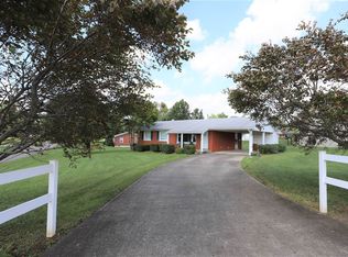 116 S Hillcrest Dr, Vine Grove, KY 40175