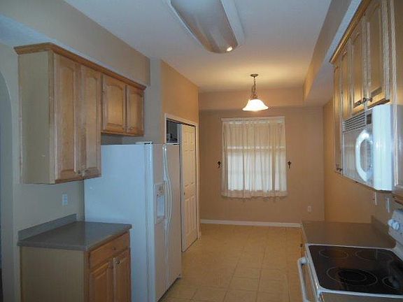 4th image of 9422 Myrtle Creek Ln APT 811