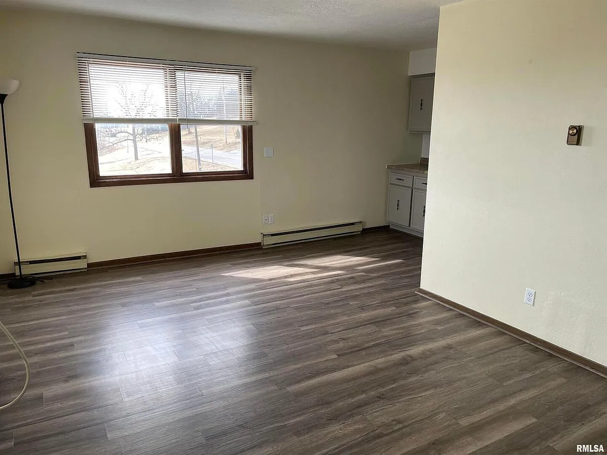 Valley Heights Apartments — Photo 2