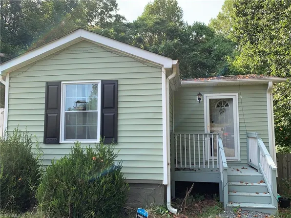 4660 Pine Hall Rd, Walkertown, NC 27051