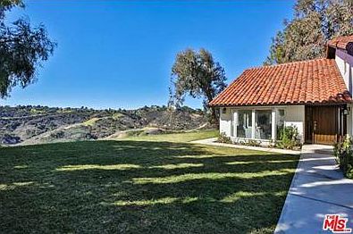 3rd image of 2835 Bottlebrush Dr