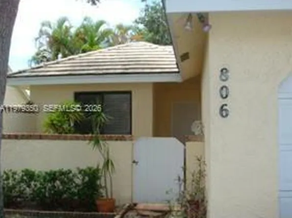 806 Maplewood Dr, Greenacres, FL 33415