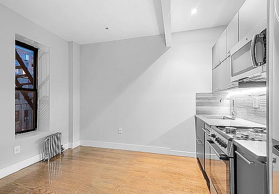 2nd image of 235 E 117th St APT 1B