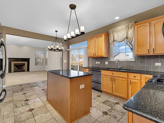 4th image of 25220 W Glen Oaks Ln