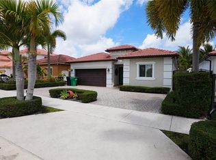 16573 SW 44th Ln, Miami, FL 33185