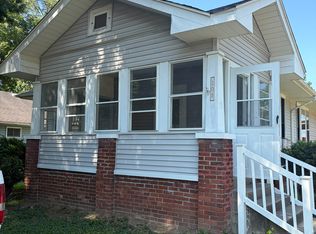 201 S 9th St, Herrin, IL 62948