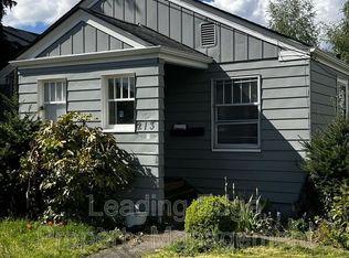 213 Evergreen St #A, Mount Vernon, WA 98273