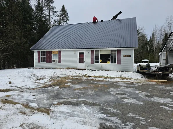 570 County Road, Milford, ME 04461