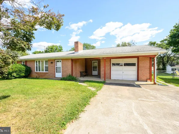 388 Belvedere Dr, Charles Town, WV 25414