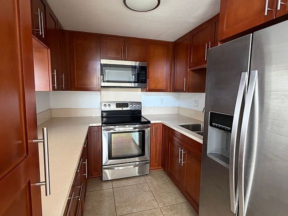 3rd image of 7025B Appian Dr