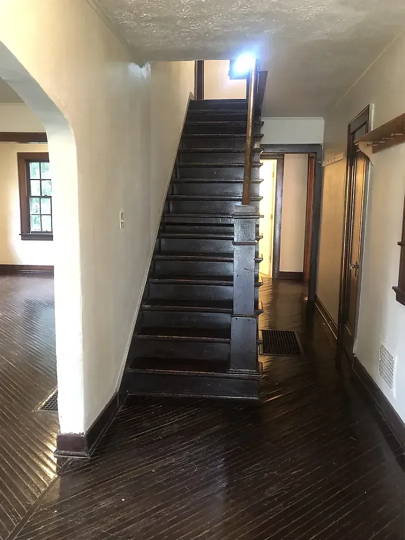 718 E Hunter Ave — Photo 4