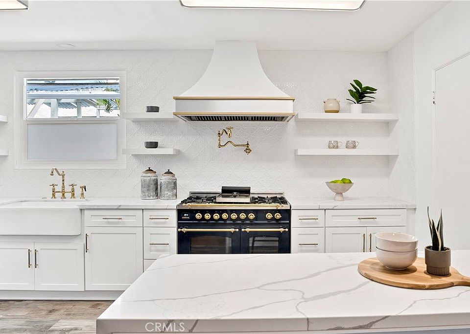 1st image of 374 Carroll Park E APT 8