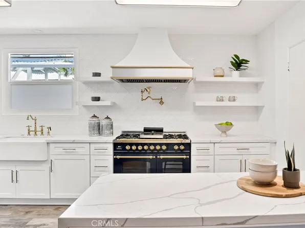 374 Carroll Park E APT 8, Long Beach, CA 90814