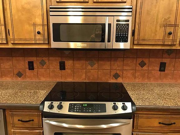 5th image of 105 Needles Ct