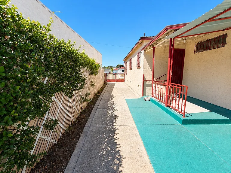 228 W Riggin St #228 — Photo 18