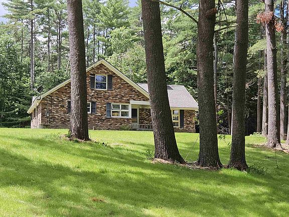2nd image of 14 Bellmore Drive