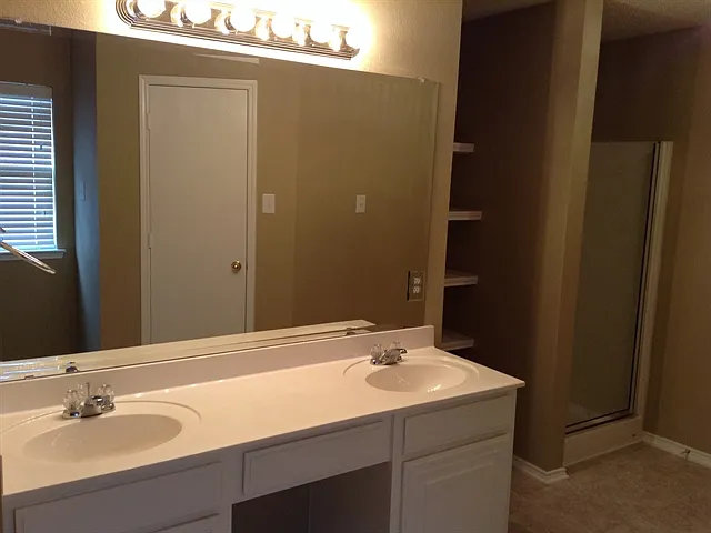 413 Bretts Way — Photo 7