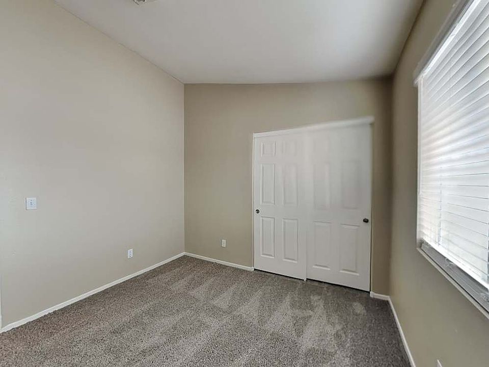 1st image of 3122 S Penrose Ct