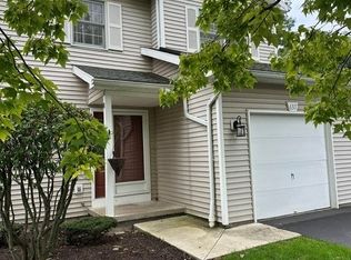 637 Strand Pond Cir, Webster, NY 14580