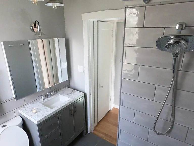 6152 N Hermitage Ave #2S — Photo 2