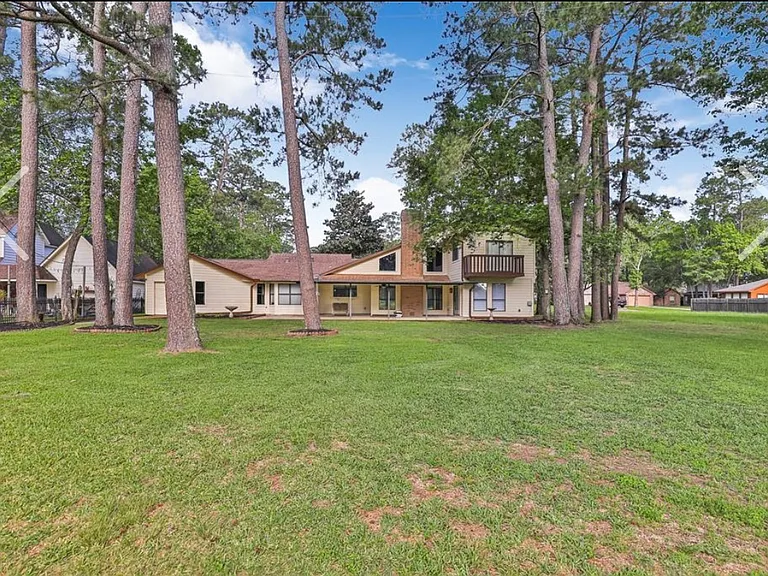 16040 Dunes Dr — Photo 22