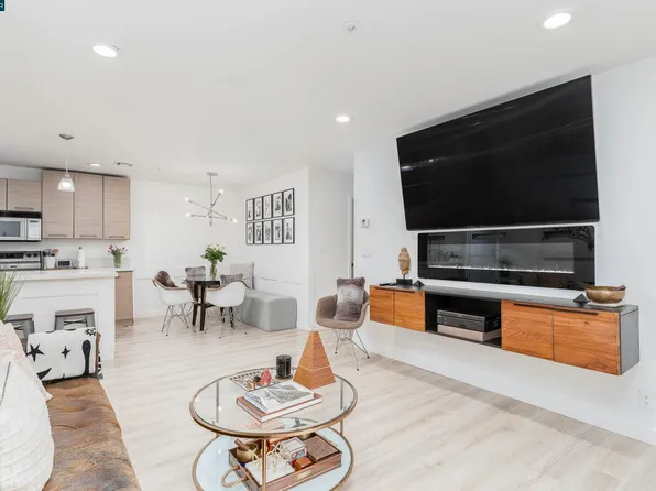 3173 Wayside Plz APT 111, Walnut Creek, CA 94597