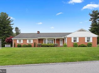 5 Hayden Heights Rd, York, PA 17408