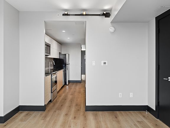 4th image of 88 Linden Blvd #7L