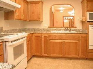 986 Golden Aspen Pl, Ashland, OR 97520