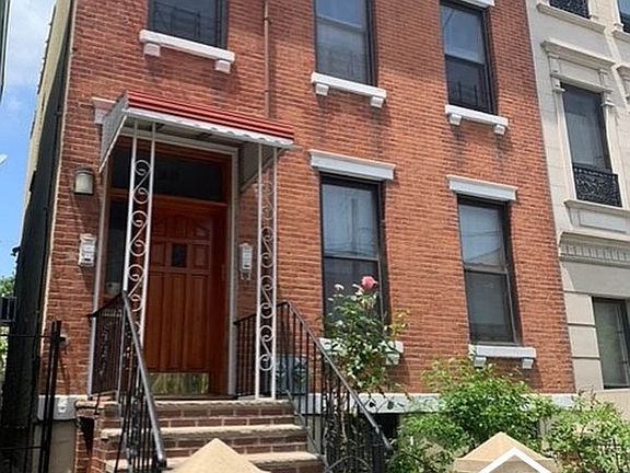 3rd image of 2662 30th St #1