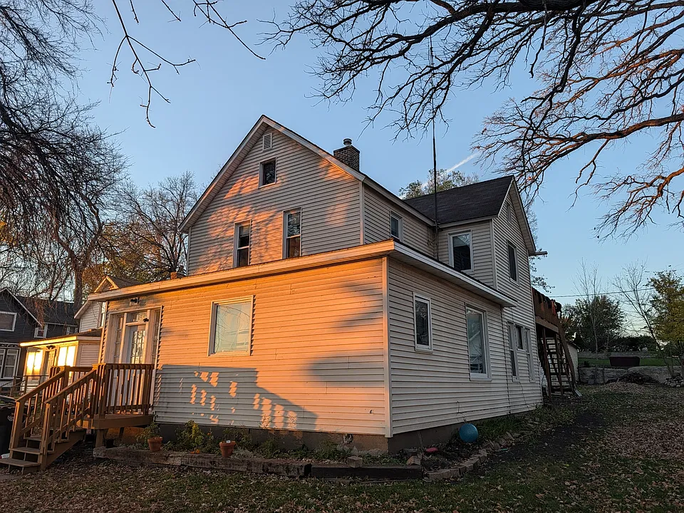 114 W Summit Ave #2