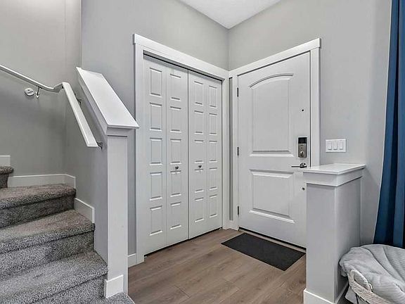 4th image of 305 SW Cranbrook Walk SE
