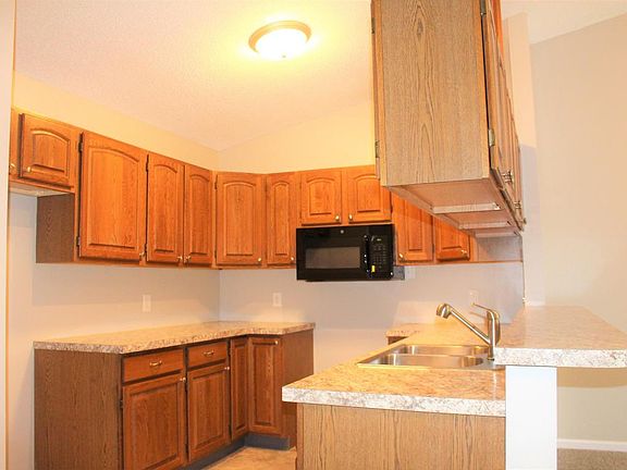 2nd image of 233 Pippin Dr #15
