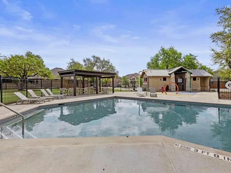 2437 Lyla Ln — Photo 20