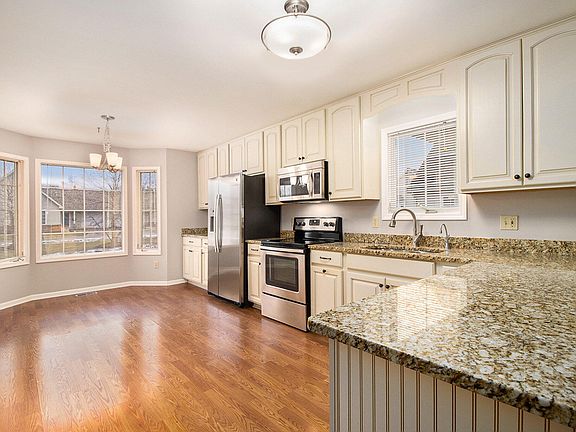 5th image of 543 Lancaster Ct #Co