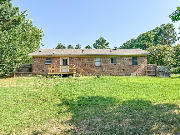 4th image of 721 Laman St