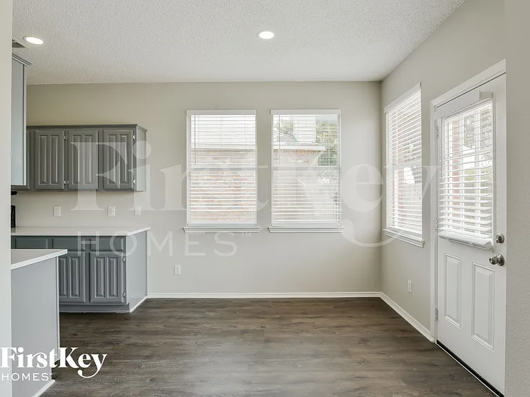 1325 River Ridge Rd — Photo 5