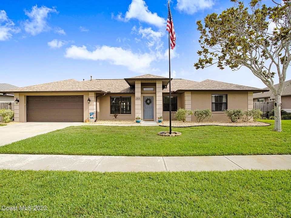 1st image of 2038 Blue Heron Dr