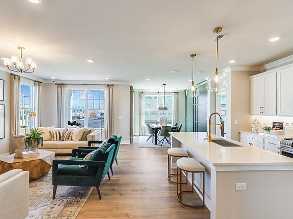 7th image of this home