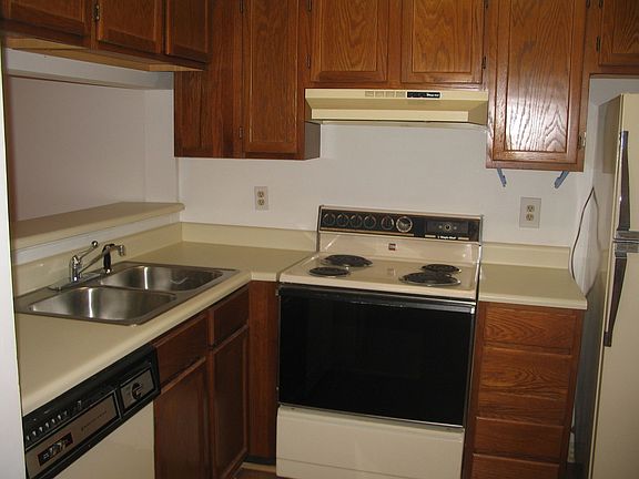 2nd image of 422 Teal Ct