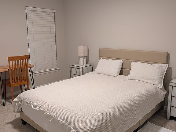 2nd image of 501 Morrissett Ct SE Room 2