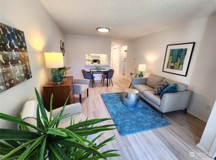 8911 Holly Dr APT 101, Everett, WA 98208