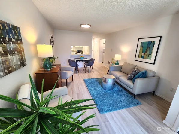 8911 Holly Drive #101, Everett, WA 98208