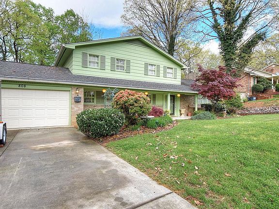 3rd image of 808 Camden Dr