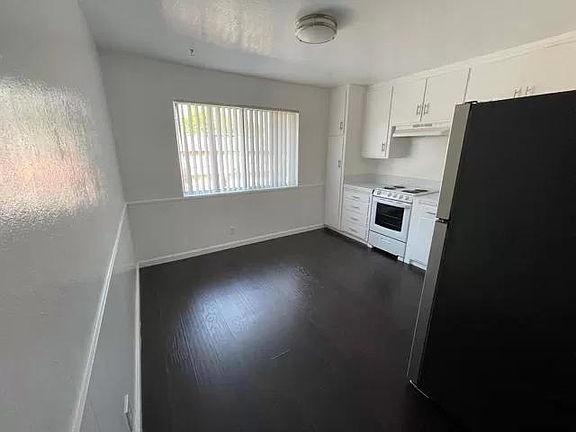 4th image of 1241 Coronado Dr #4