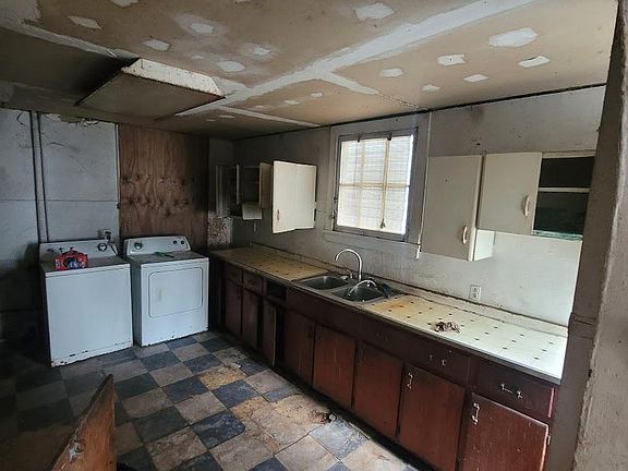 3rd image of 1406 Washington Ave
