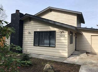 123 NW Jib St, Oak Harbor, WA 98277