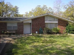 4102 Woody Ln, Bryan, TX 77803