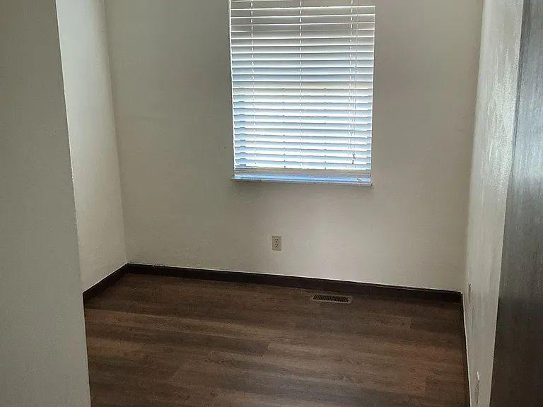 apt in Cross Lanes — Photo 26