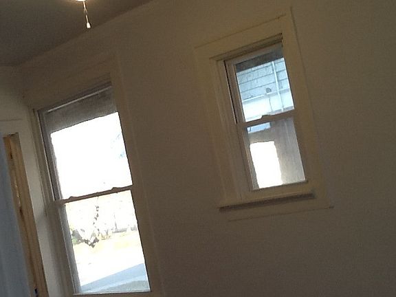4th image of 5656 Hamilton Ave APT 1